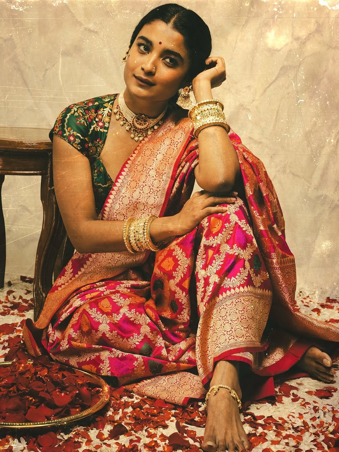 Chaithra J Achar Royal Traditional Saree Photoshoot (6)