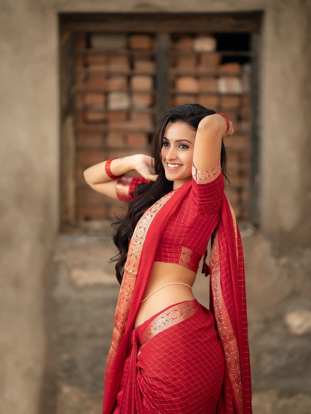 Deepika Pilli Looks Stunning in Red Saree – Latest Traditional Photos HD (16)