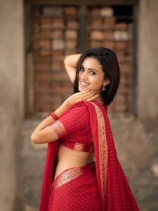 Deepika Pilli stunning red saree HD photos – ActorFacts exclusive
