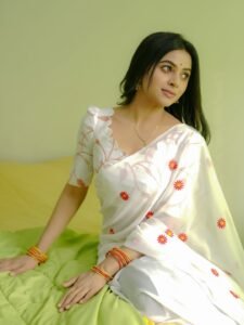 Delna Davis elegant white saree photoshoot 2025 – ActorFacts exclusive