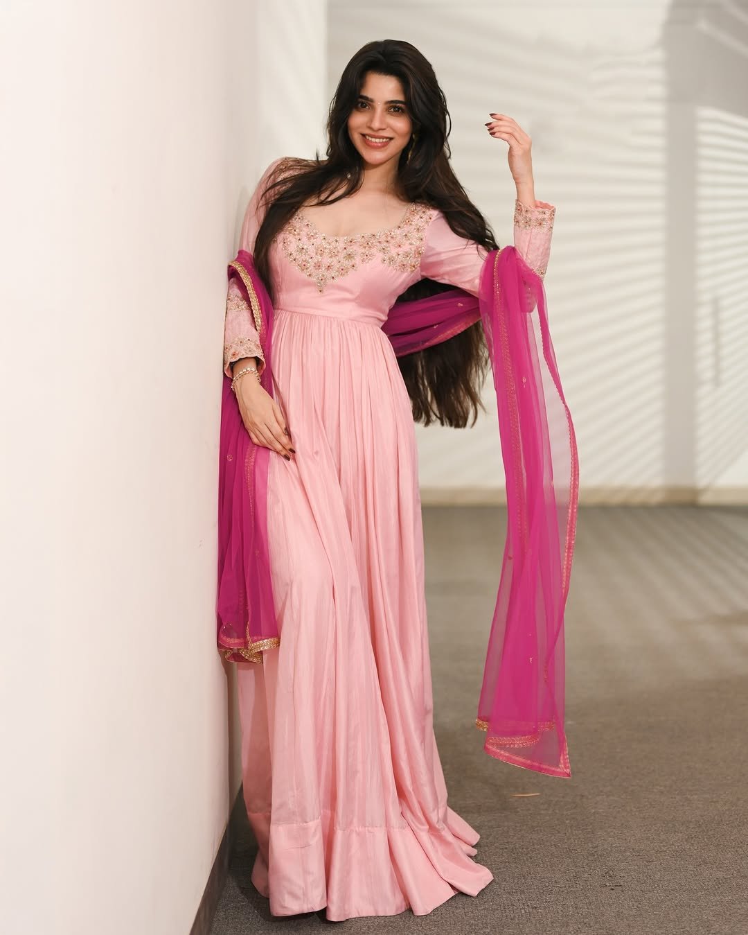 Divya Bharathi Looks Stunning in a Pink Anarkali (8)