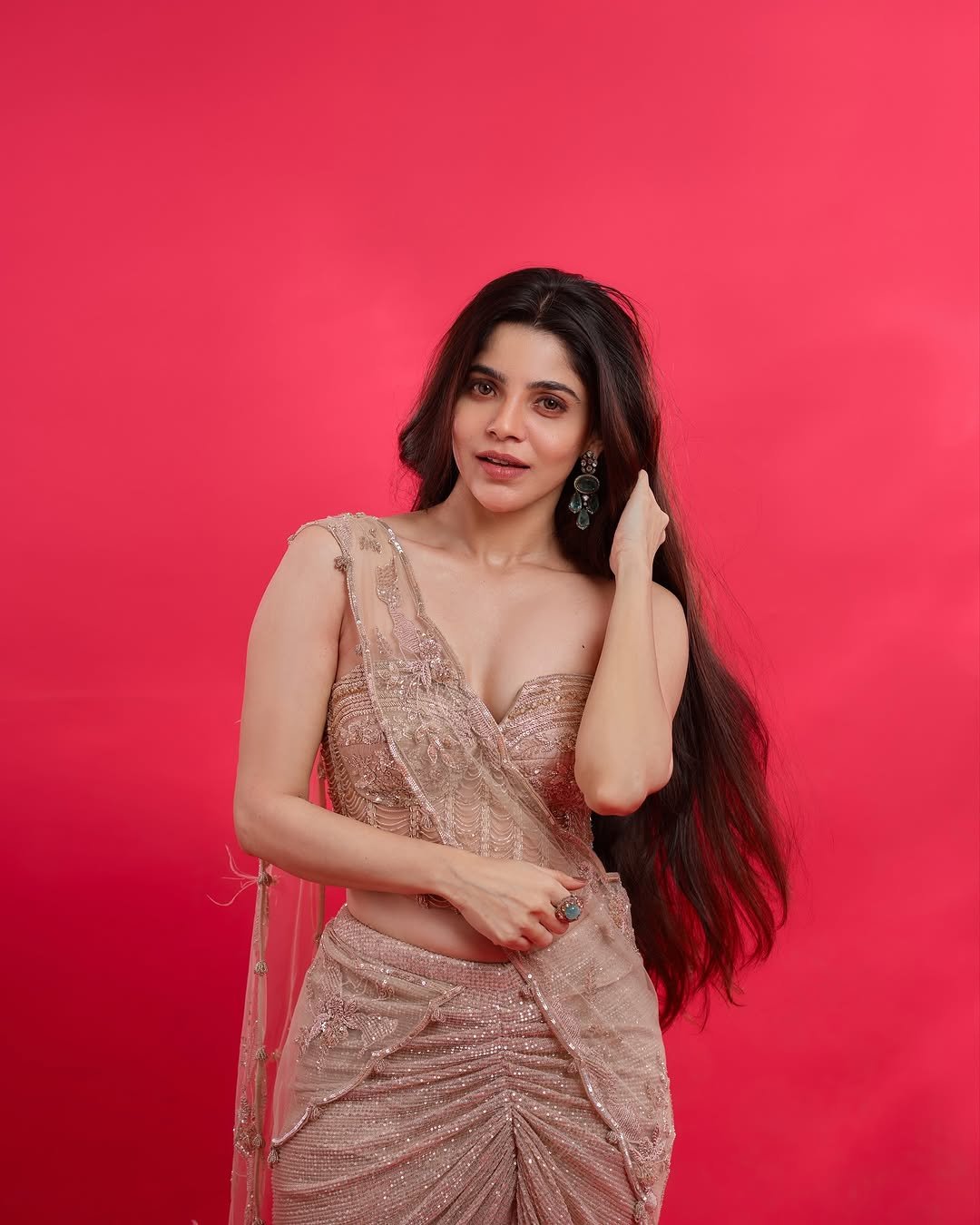 Divya Bharathi Radiates Confidence in Latest Studio Shoot (1)