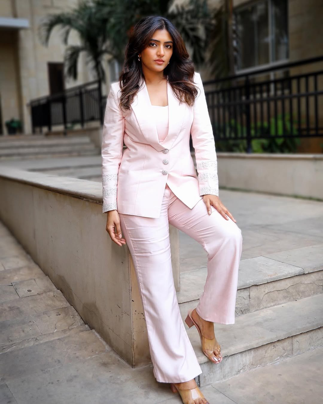 Eesha Rebba Latest HD Images – Elegant White Blazer Photoshoot Still (4)