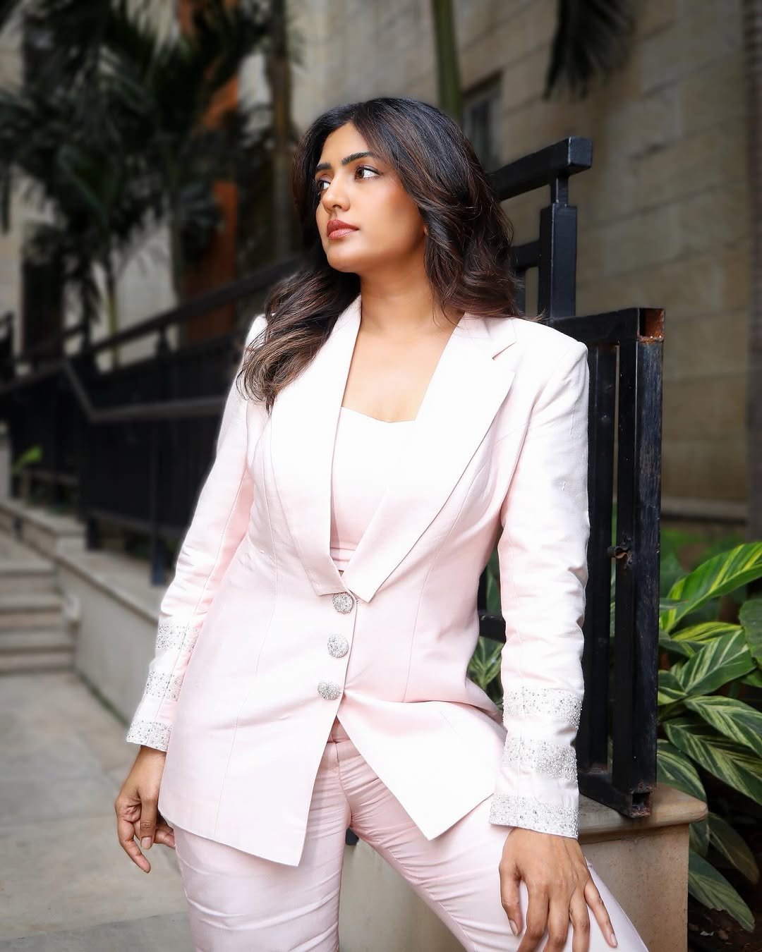 Eesha Rebba Latest HD Images – Elegant White Blazer Photoshoot Still (9)