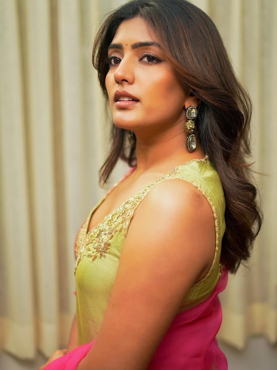 Eesha Rebba Looks Graceful in a Yellow Anarkali With Pink Dupatta (3)