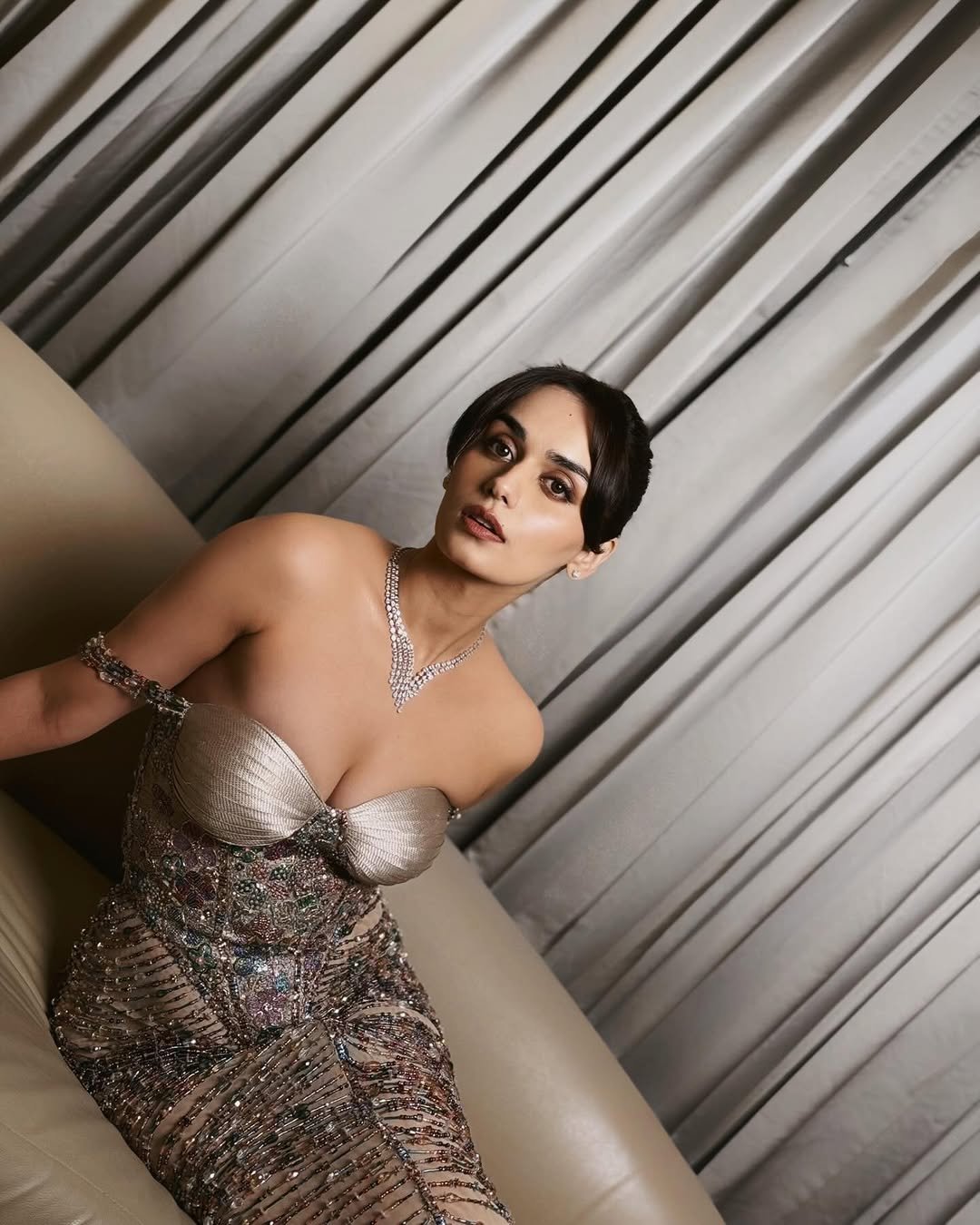 Manushi Chhillar Metallic Bustier Gown – Glam Evening Look (12)
