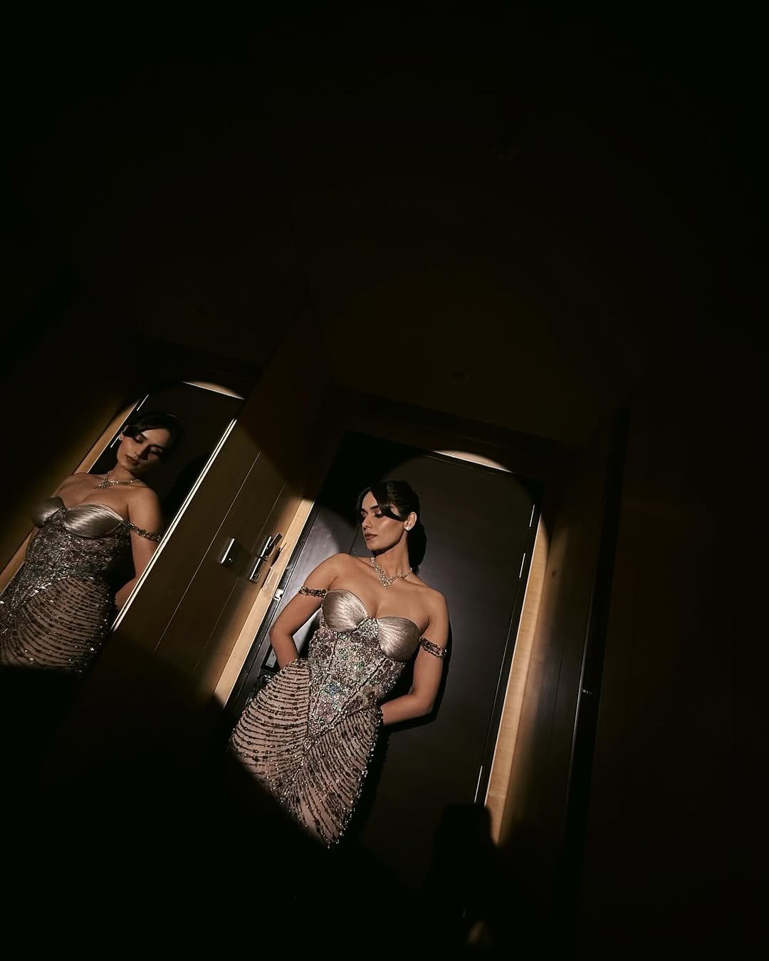 Manushi Chhillar Metallic Bustier Gown – Glam Evening Look (13)