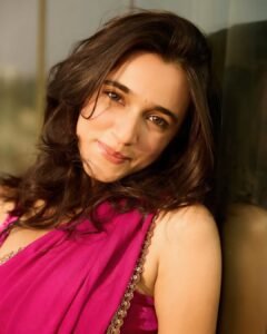 Nuveksha Latest Saree Images – Hot Pink Saree HD Photoshoot Stills (15)