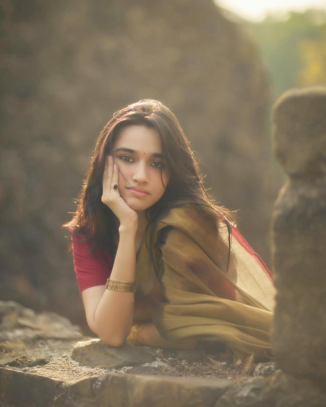 Nuveksha Soft Focus Saree Look – Traditional Ethnic Beauty (10)