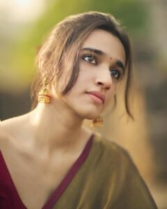 Nuveksha Soft Focus Saree Look – Traditional Ethnic Beauty (7)