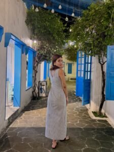 Priya Varrier Casual Summer Outfit – Beautiful HD Images (10)