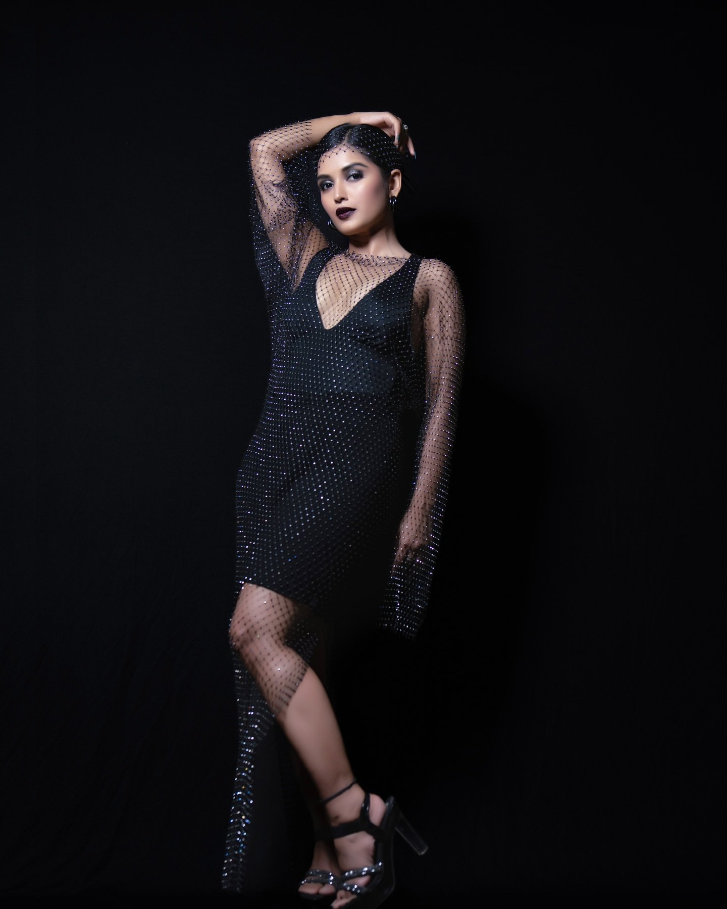 Priyanka Jain Bold Black Outfit Photoshoot (7)