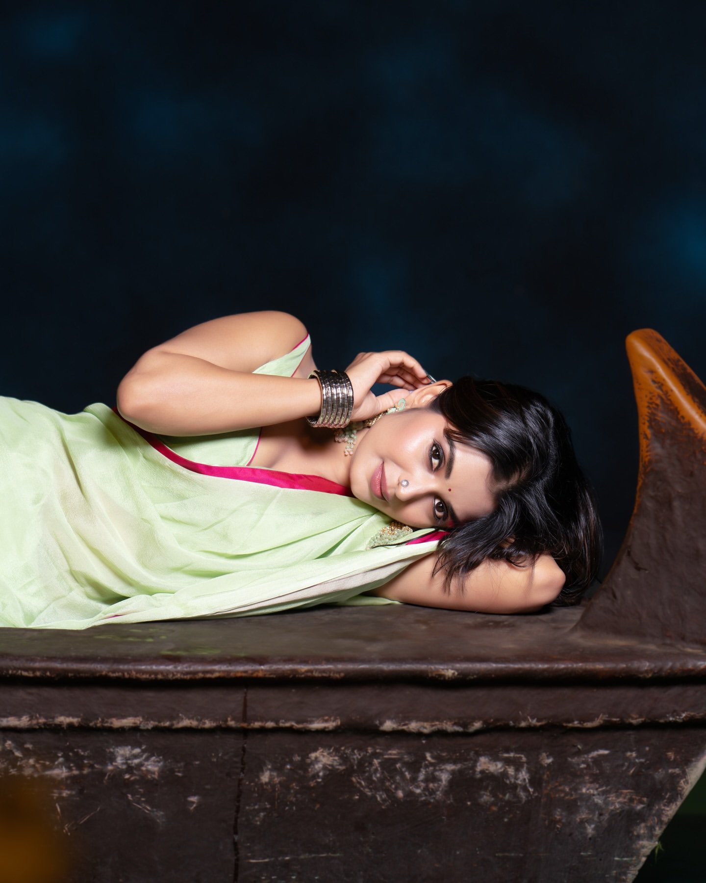 Priyanka Jain Riverside Photoshoot in Green Saree (10)