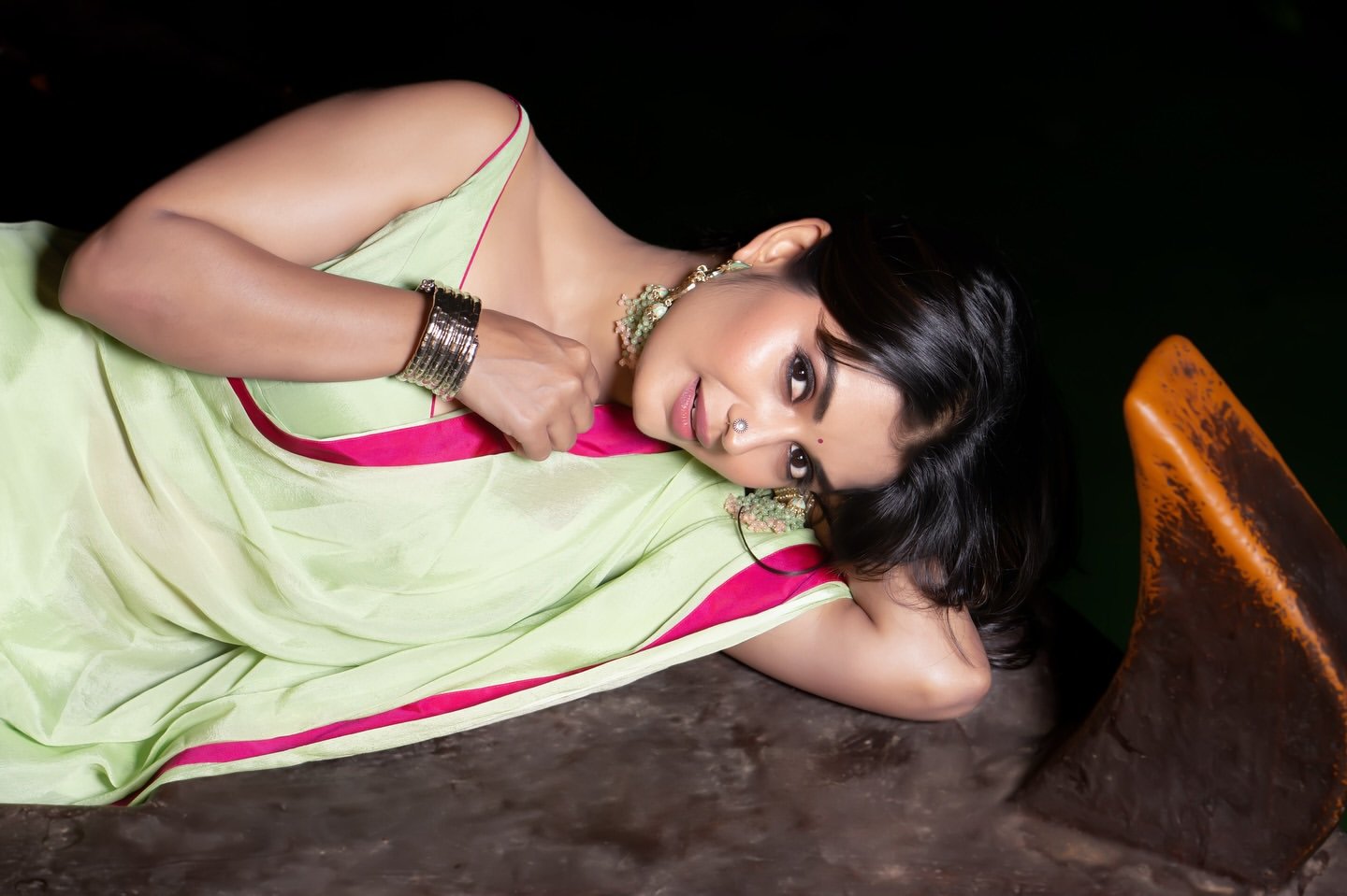 Priyanka Jain Riverside Photoshoot in Green Saree (17)