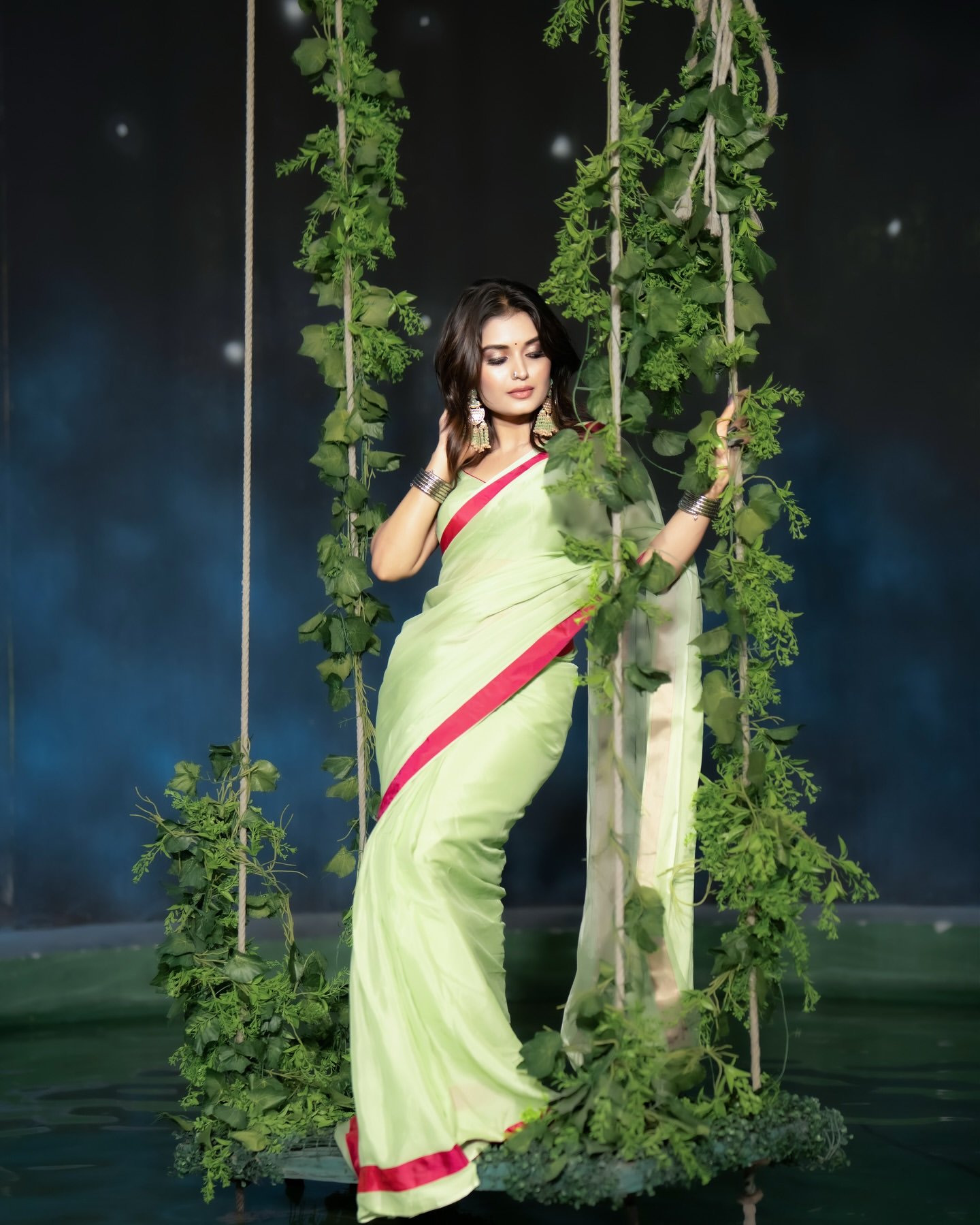 Priyanka Jain Riverside Photoshoot in Green Saree (8)