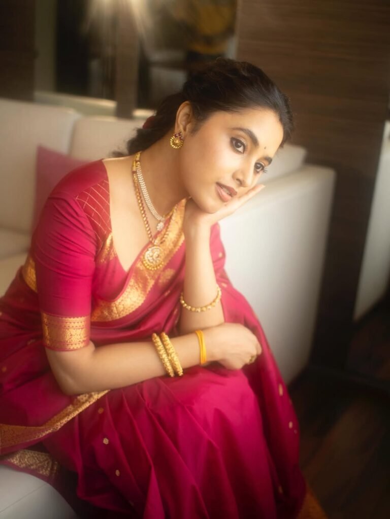 Priyanka Mohan classy ethnic look 2025 – ActorFacts