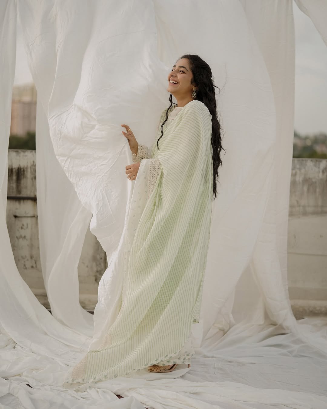 Rajisha Vijayan Graceful Traditional Look Photoshoot – Stunning HD Images (19)