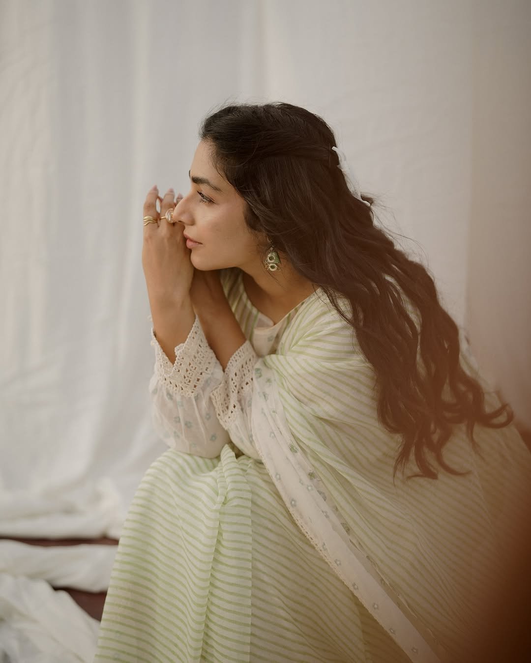 Rajisha Vijayan Graceful Traditional Look Photoshoot – Stunning HD Images (6)