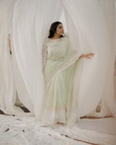 Rajisha Vijayan Graceful Traditional Look Photoshoot – Stunning HD Images (7)