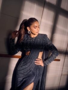 Rakul Preet Singh HD Photos in Black Slit Gown – Stylish Party Look Pics (1)