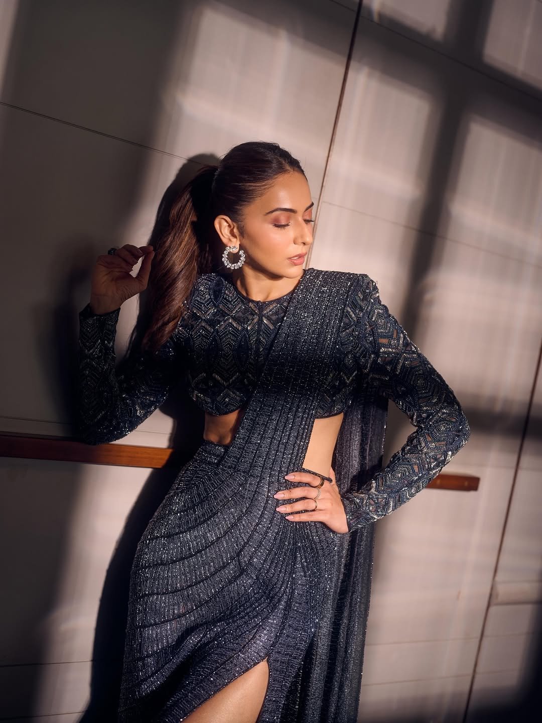 Rakul Preet Singh HD Photos in Black Slit Gown – Stylish Party Look Pics (1)