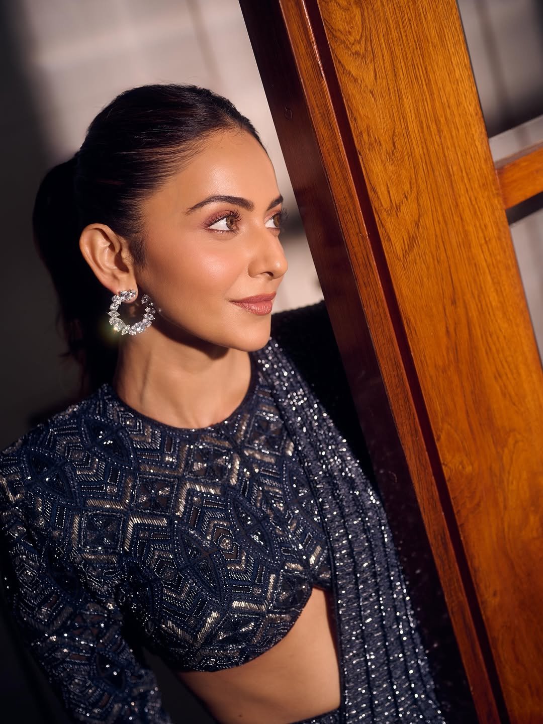 Rakul Preet Singh HD Photos in Black Slit Gown – Stylish Party Look Pics (10)