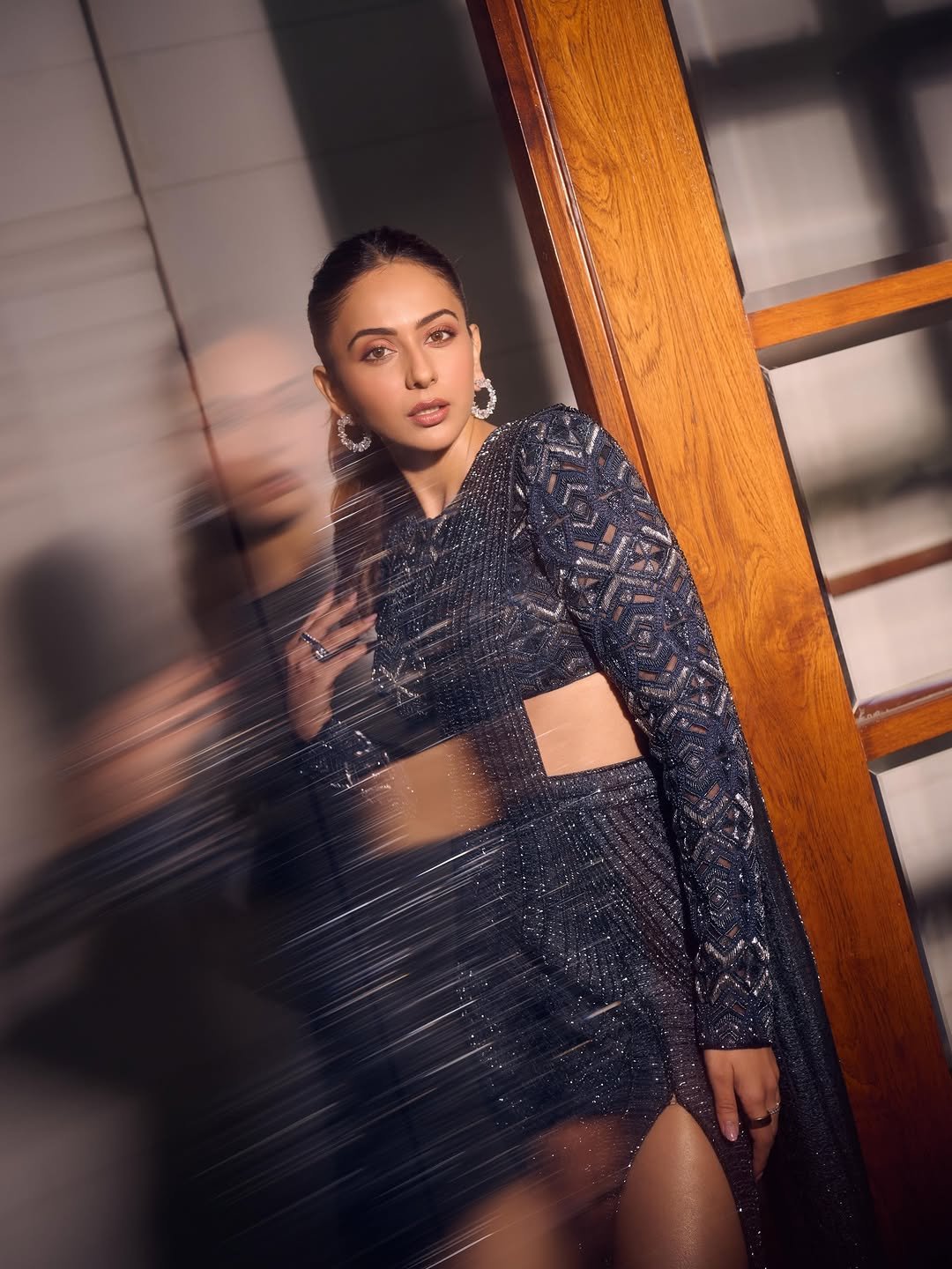 Rakul Preet Singh HD Photos in Black Slit Gown – Stylish Party Look Pics (2)