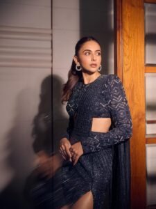 Rakul Preet Singh HD Photos in Black Slit Gown – Stylish Party Look Pics (6)