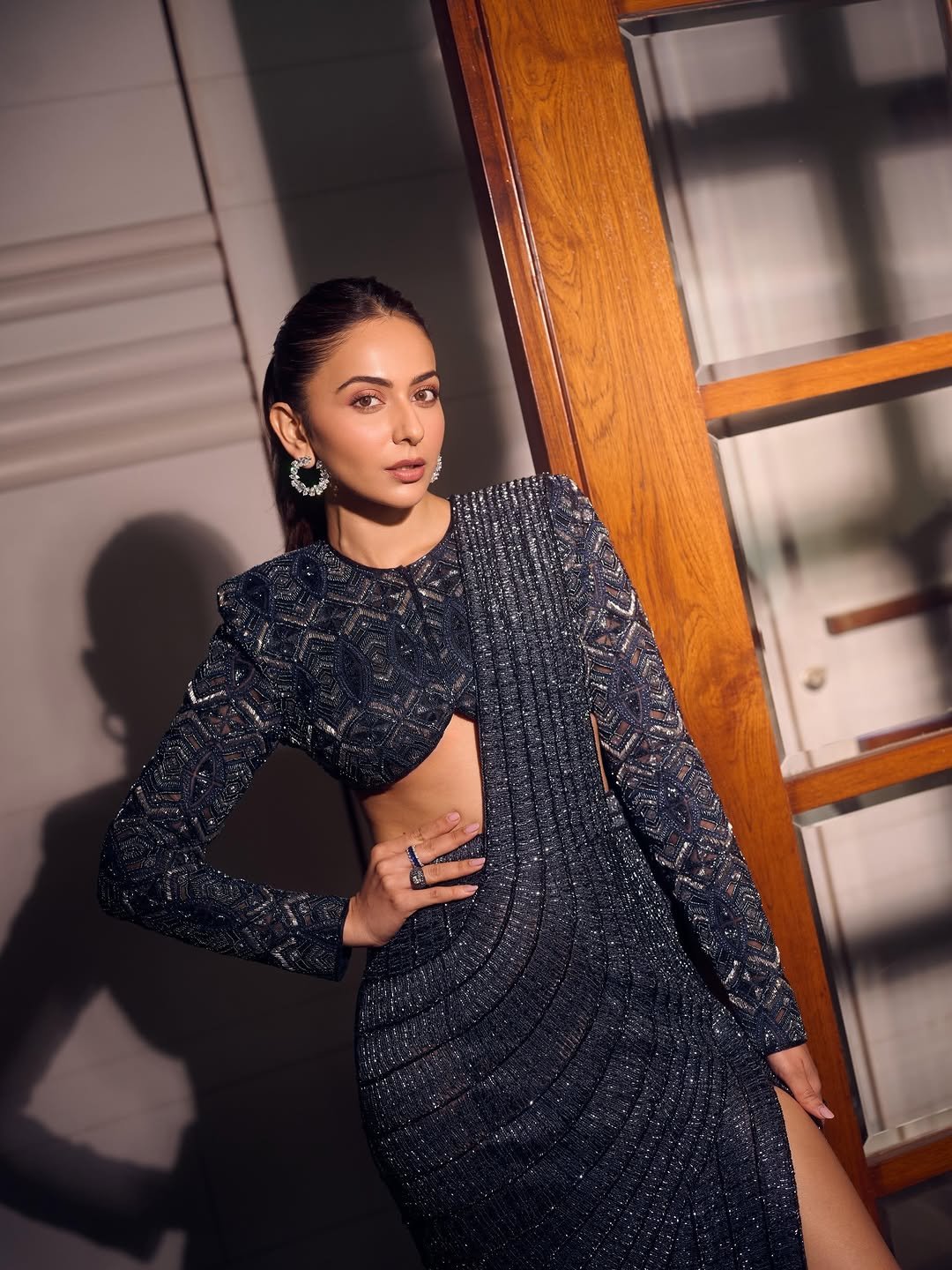 Rakul Preet Singh HD Photos in Black Slit Gown – Stylish Party Look Pics (8)