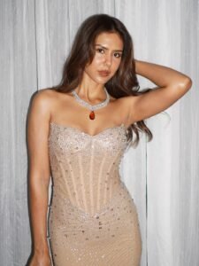 Sonam Bajwa Looking Hot in Latest Photoshoot 2025 (1)