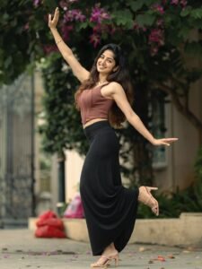 Sushmita Shetty Casual Street Look Photoshoot – Stunning HD Images (7)