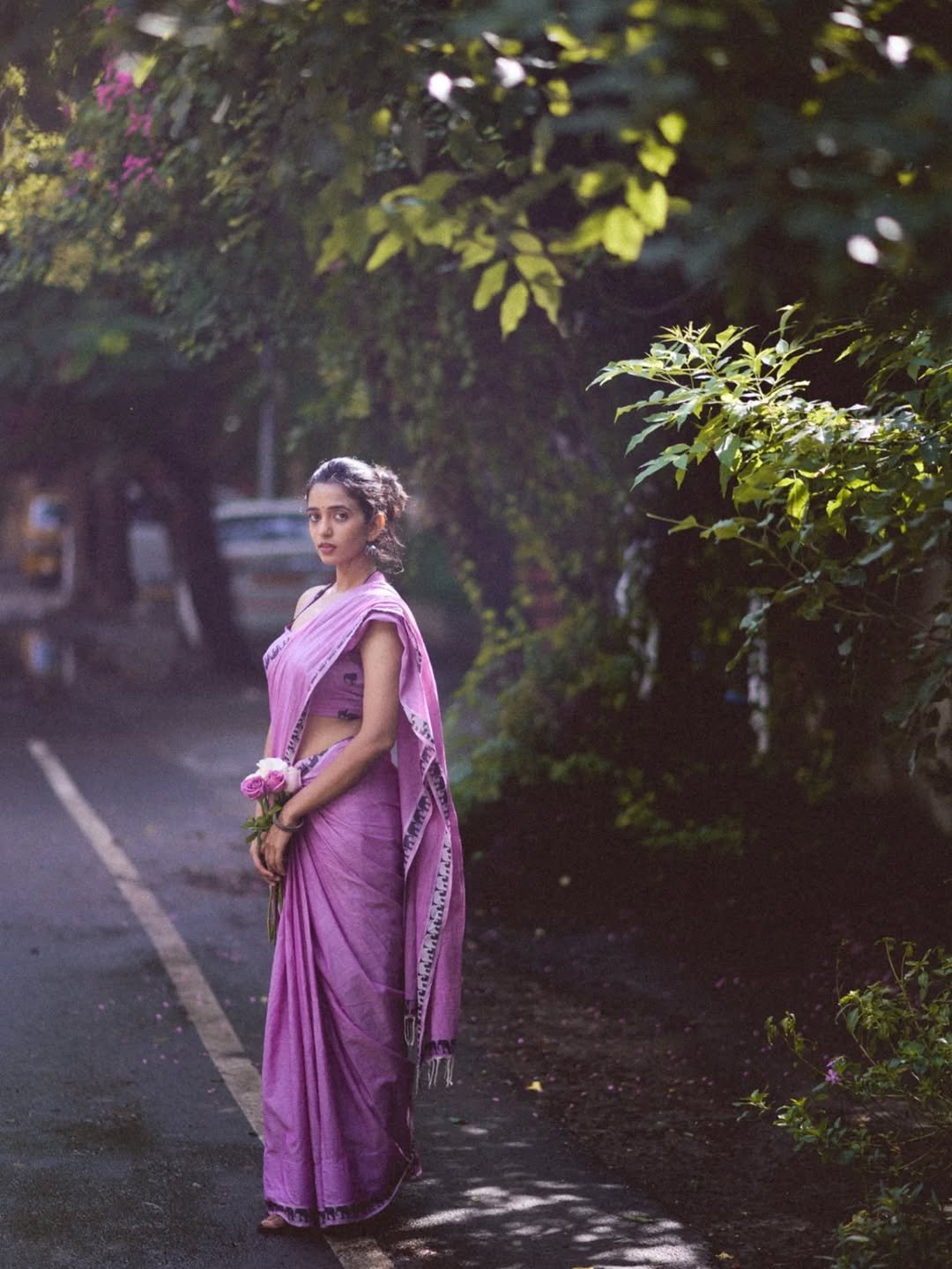 Trupti Ravindra Elegant Purple Saree Photoshoot (2)