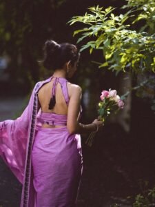 Trupti Ravindra Elegant Purple Saree Photoshoot (7)