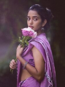 Trupti Ravindra Elegant Purple Saree Photoshoot (9)