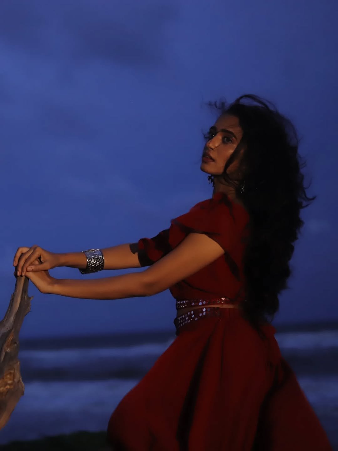 Trupti Ravindra in Red Dress – Stylish Beachside HD Photos (6)