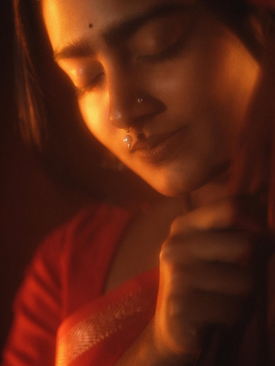 Yoga Lakshmi Golden Hour Close-Up – Traditional Nose Ring & Red Saree Glow (18)