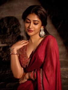 Adhya Thakur Stunning Red Silk Saree Look HD Images stunning fashion look