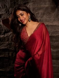 Adhya Thakur Stunning Red Silk Saree Look HD Images stunning fashion look