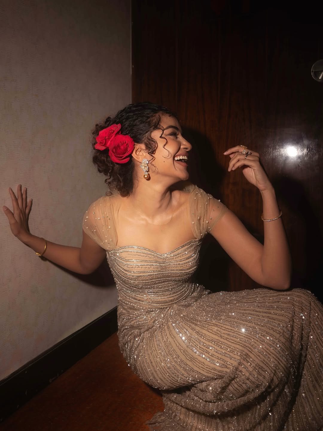 Anupama Parameswaran Glamorous Gown Photos – ActorFacts (11)