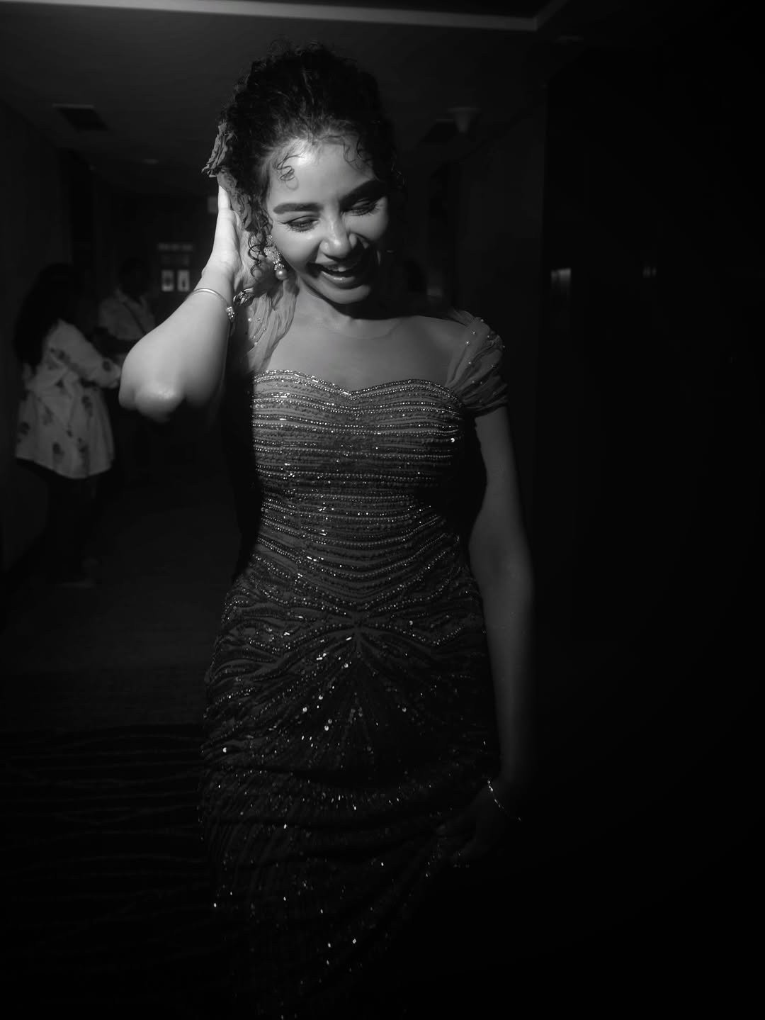 Anupama Parameswaran Glamorous Gown Photos – ActorFacts (16)