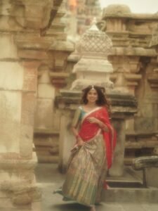 Ayana Stunning Pink Saree Traditional Look HD Images beautiful outfit images