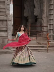 Ayana Stunning Pink Saree Traditional Look HD Images stunning fashion look