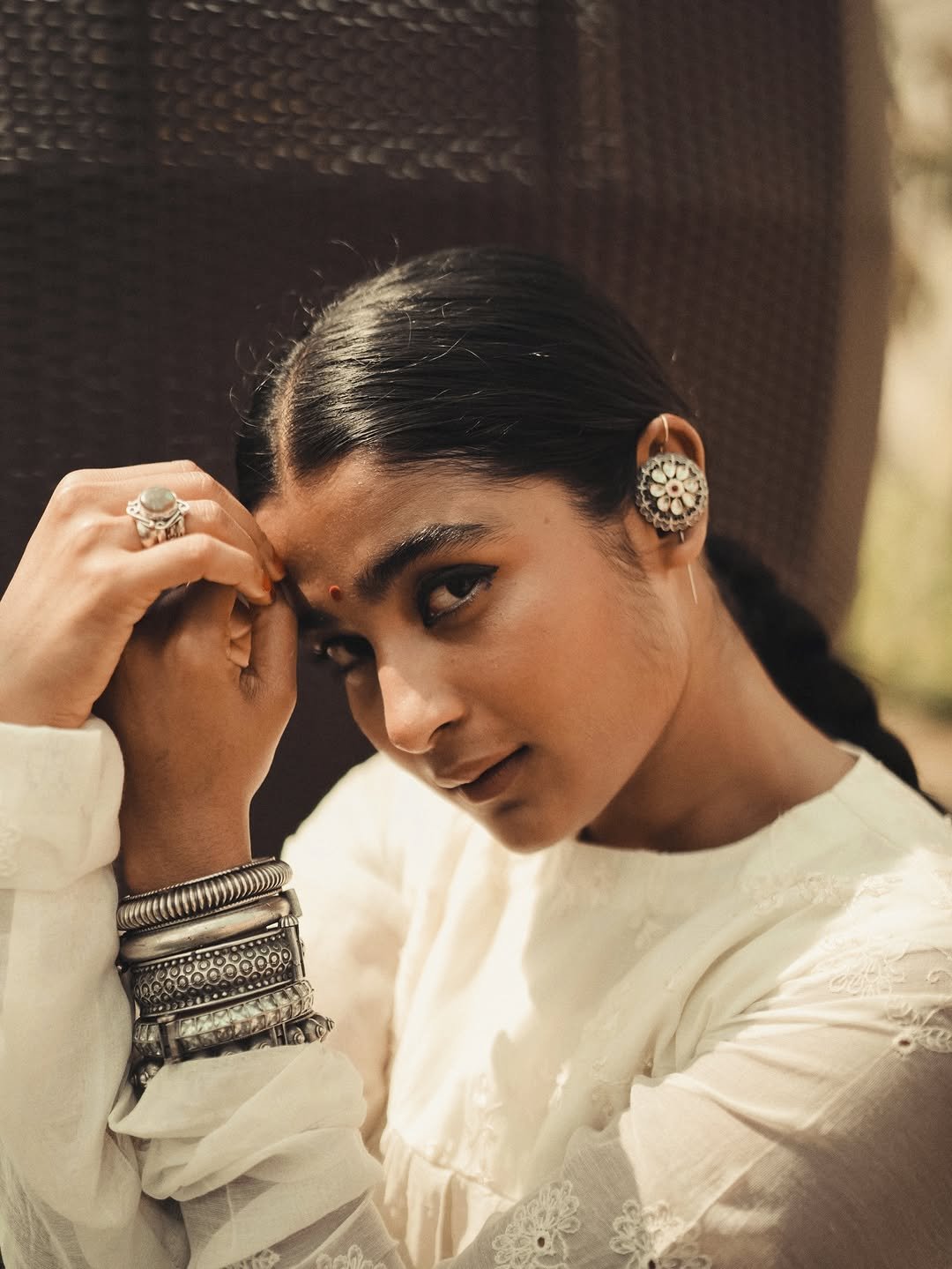 Chaithra J Achar Looks Graceful in White Ethnic Outfit (14)