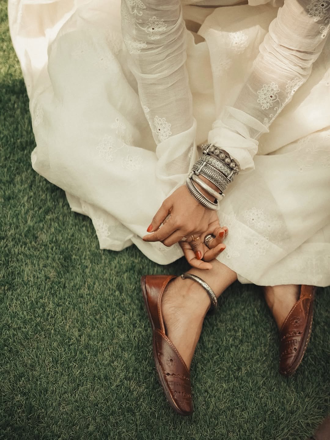 Chaithra J Achar Looks Graceful in White Ethnic Outfit (6)