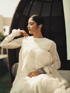 Chaithra J Achar Looks Graceful in White Ethnic Outfit latest HD photos