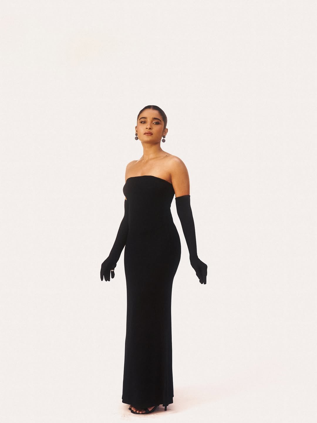 Chaithra J Achar Stuns in Bold Black Outfit – Latest HD Photos (16)