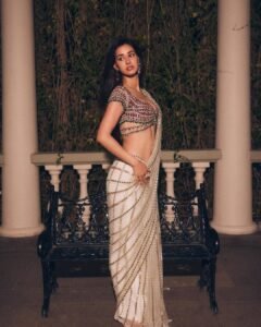 Disha Patani Glamorous Designer Saree HD Images stunning fashion look