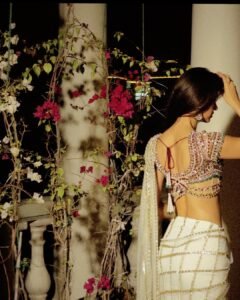 Disha Patani Glamorous Designer Saree HD Images stunning fashion look