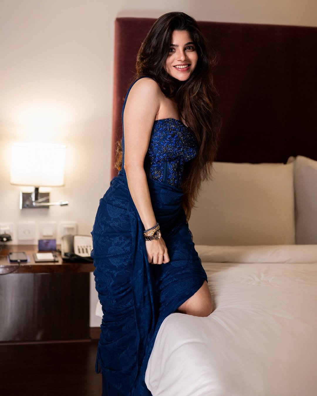 Divya Bharathi Looks Stunning in Blue Designer Dress (2)