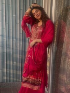 Divya Bharathi Stuns in Red Traditional Outfit – Latest HD Photos (10)